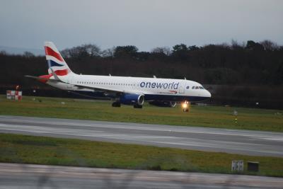 Photo of aircraft G-EUYR operated by British Airways