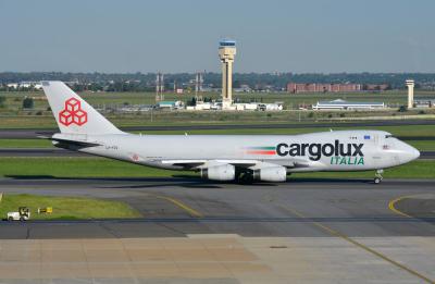 Image of aircraft registration LX-YCV - A 747-4R7F operated by Cargolux Italia