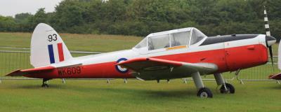 Photo of aircraft G-BXDN (WK609) operated by William Lowe, Lionel Edwards & Glen James