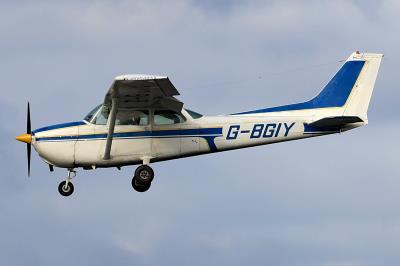 Photo of aircraft G-BGIY operated by Leading Edge Flying Club Ltd