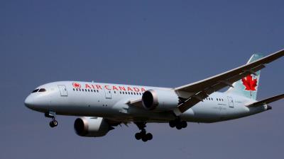 Photo of aircraft C-GHPU operated by Air Canada