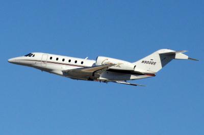 Photo of aircraft N900QS operated by NetJets