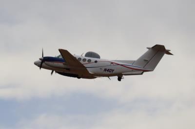 Photo of aircraft N40Y operated by Dynamic AvLease Inc