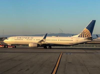 Photo of aircraft N69818 operated by United Airlines