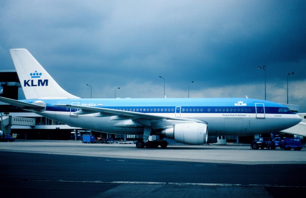 Photo of aircraft PH-AGA operated by KLM Royal Dutch Airlines