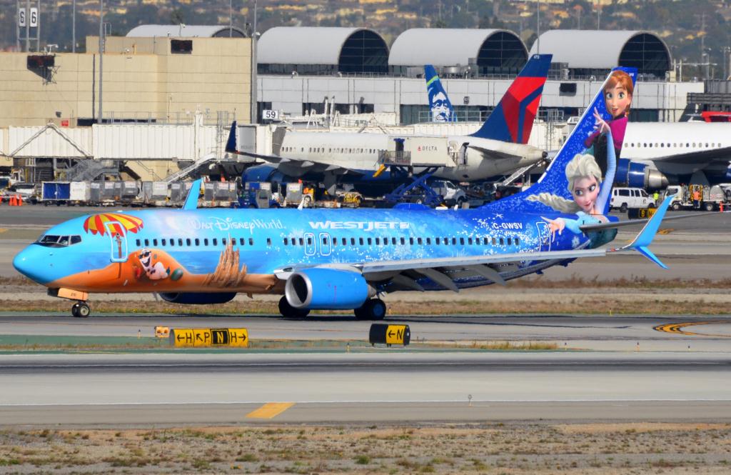 Photo of aircraft C-GWSV operated by WestJet