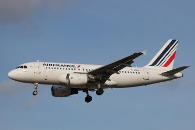 Image of aircraft registration F-GRHK - A A319-111 operated by Air France