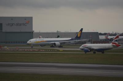 Image of aircraft registration VT-JEM - A 777-35R(ER) operated by Jet Airways