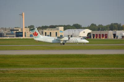 Photo of aircraft C-GKTA operated by Air Canada Express