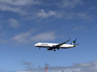 Photo of aircraft N976JT operated by JetBlue Airways