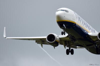 Photo of aircraft EI-FOB operated by Ryanair