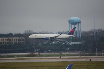 Image of aircraft registration N16065 - A 767-332(ER)(WL) operated by Delta Air Lines