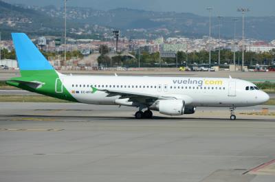 Image of aircraft registration EC-MYB - A A320-214 operated by Vueling