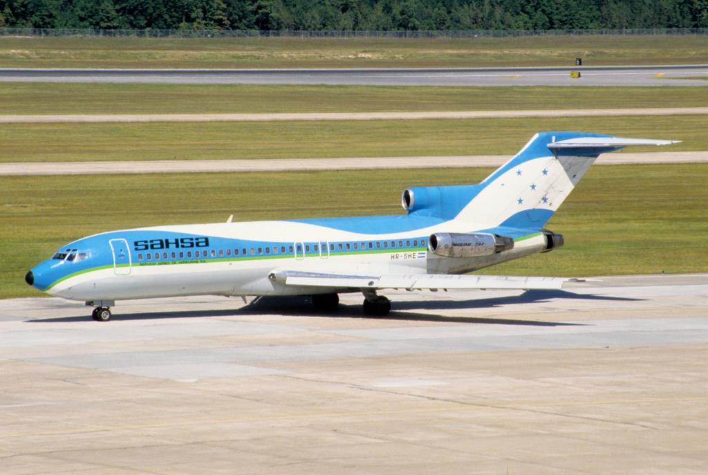 Photo of aircraft HR-SHE operated by SAHSA