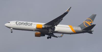 Image of aircraft registration D-ABUZ - A 767-330(ER)(WL) operated by Condor