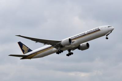 Photo of aircraft 9V-SWE operated by Singapore Airlines
