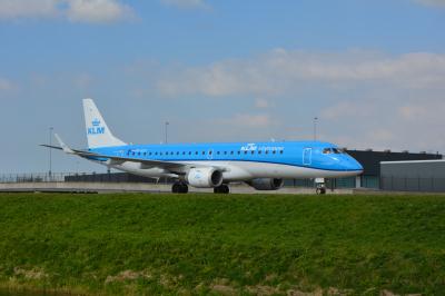 Photo of aircraft PH-EXL operated by KLM Cityhopper