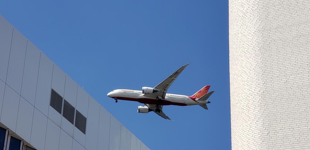 Photo of aircraft VT-ANH operated by Air India