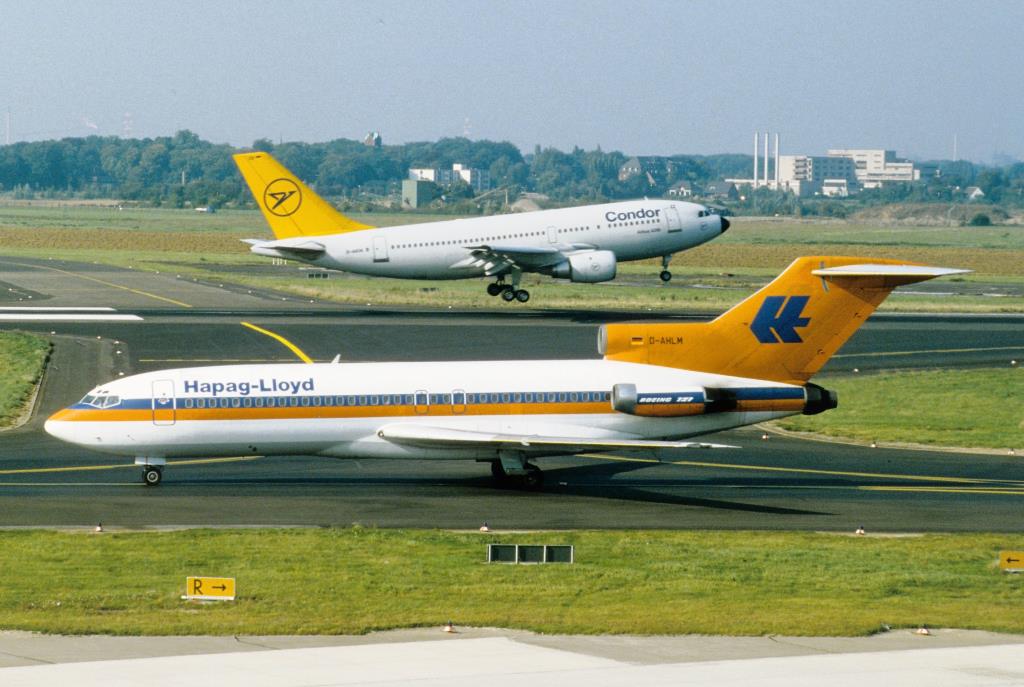 Photo of aircraft D-AHLM operated by Hapag-Lloyd