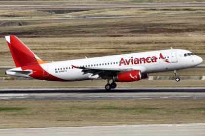 Photo of aircraft N494TA operated by Avianca El Salvador