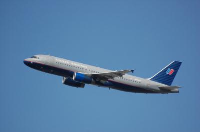 Photo of aircraft N415UA operated by United Airlines