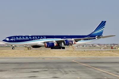 Photo of aircraft 4K-AZ86 operated by AZAL Azerbaijan Airlines