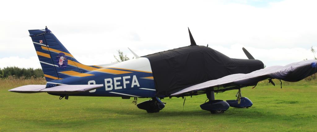 Photo of aircraft G-BEFA operated by Miroslaw Lawrynowicz