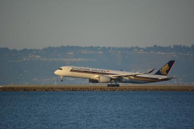 Photo of aircraft 9V-SGA operated by Singapore Airlines