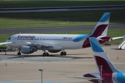 Image of aircraft registration D-ABHN - A A320-214 operated by Eurowings