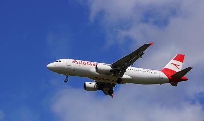 Photo of aircraft OE-LZB operated by Austrian Airlines