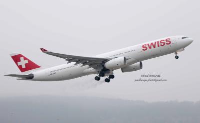Photo of aircraft HB-JHF operated by Swiss