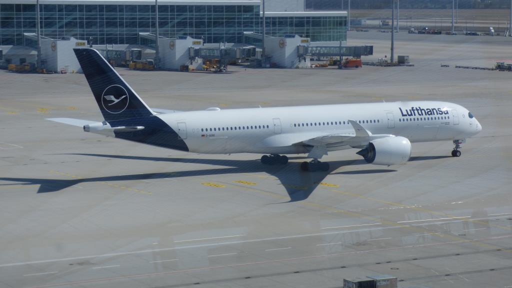 Photo of aircraft D-AIXK operated by Lufthansa