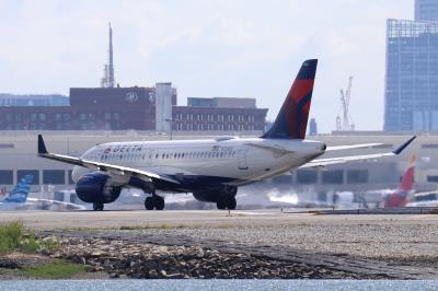 Photo of aircraft N134DU operated by Delta Air Lines