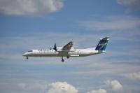 Photo of aircraft C-GWEP operated by WestJet Encore