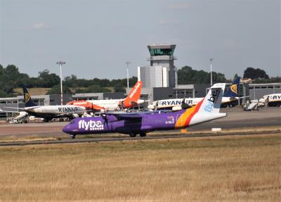 Photo of aircraft G-ISLK operated by Flybe