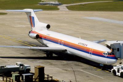 Photo of aircraft N7282U operated by United Airlines