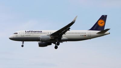 Photo of aircraft D-AIUZ operated by Lufthansa