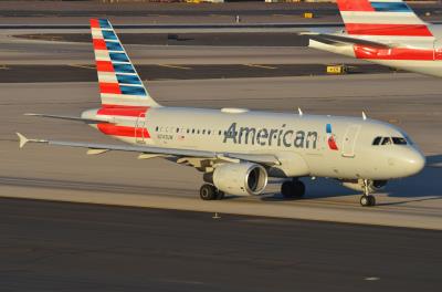 Photo of aircraft N747UW operated by American Airlines