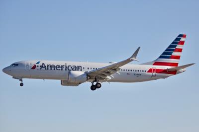 Photo of aircraft N341RW operated by American Airlines