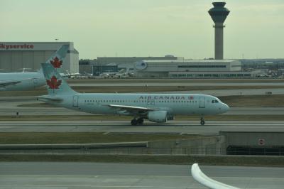 Photo of aircraft C-GKOE operated by Air Canada