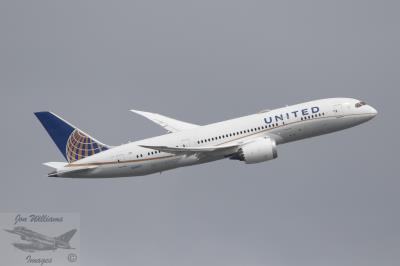 Photo of aircraft N29907 operated by United Airlines