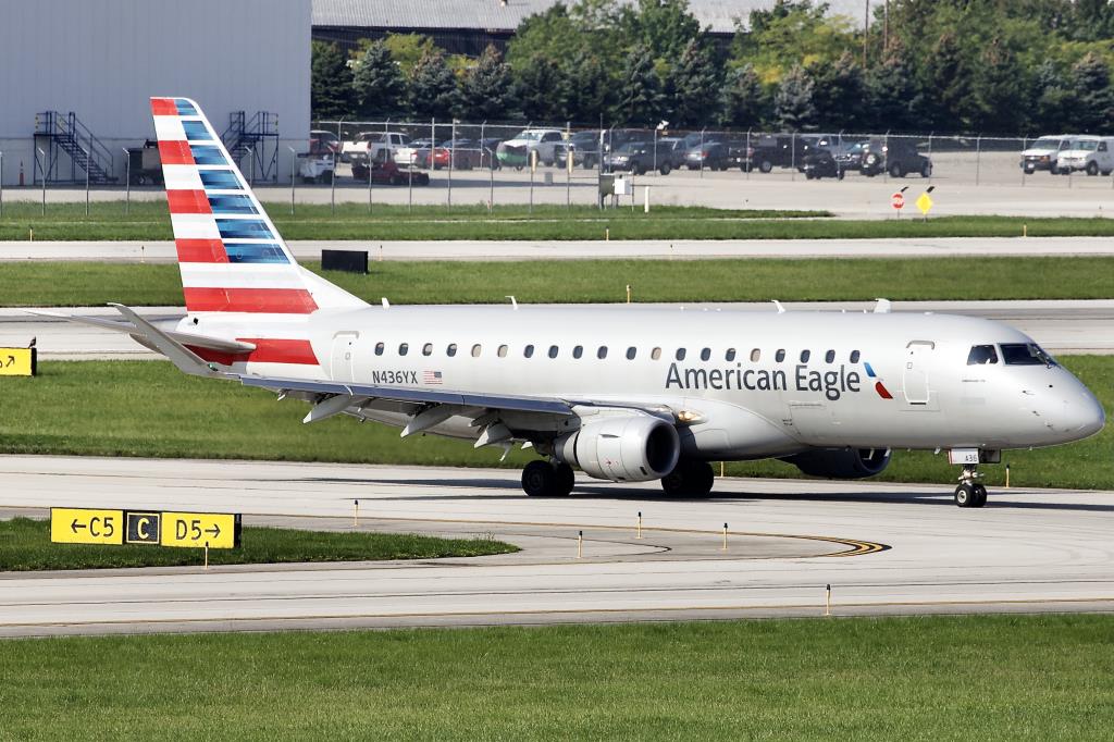 Photo of aircraft N436YX operated by American Eagle