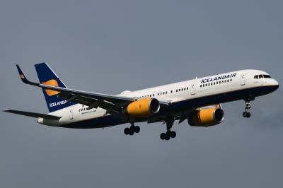 Image of aircraft registration TF-ISK - A 757-223(WL) operated by Icelandair