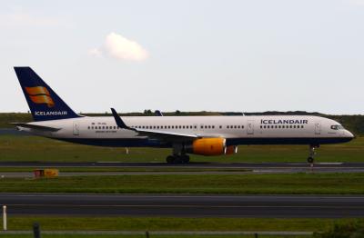 Photo of aircraft TF-ISL operated by Icelandair