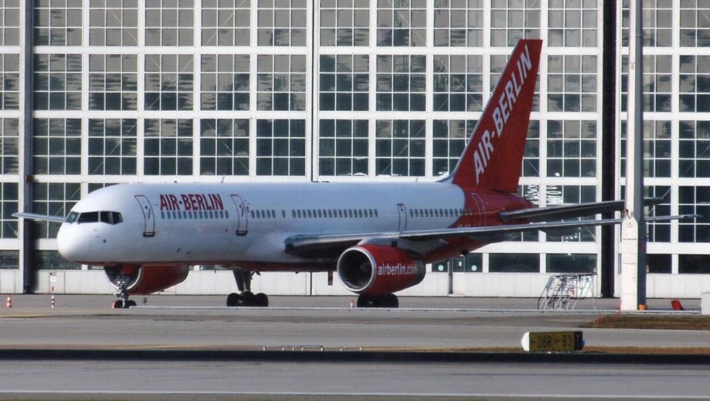 Photo of aircraft HB-IHS operated by Air Berlin