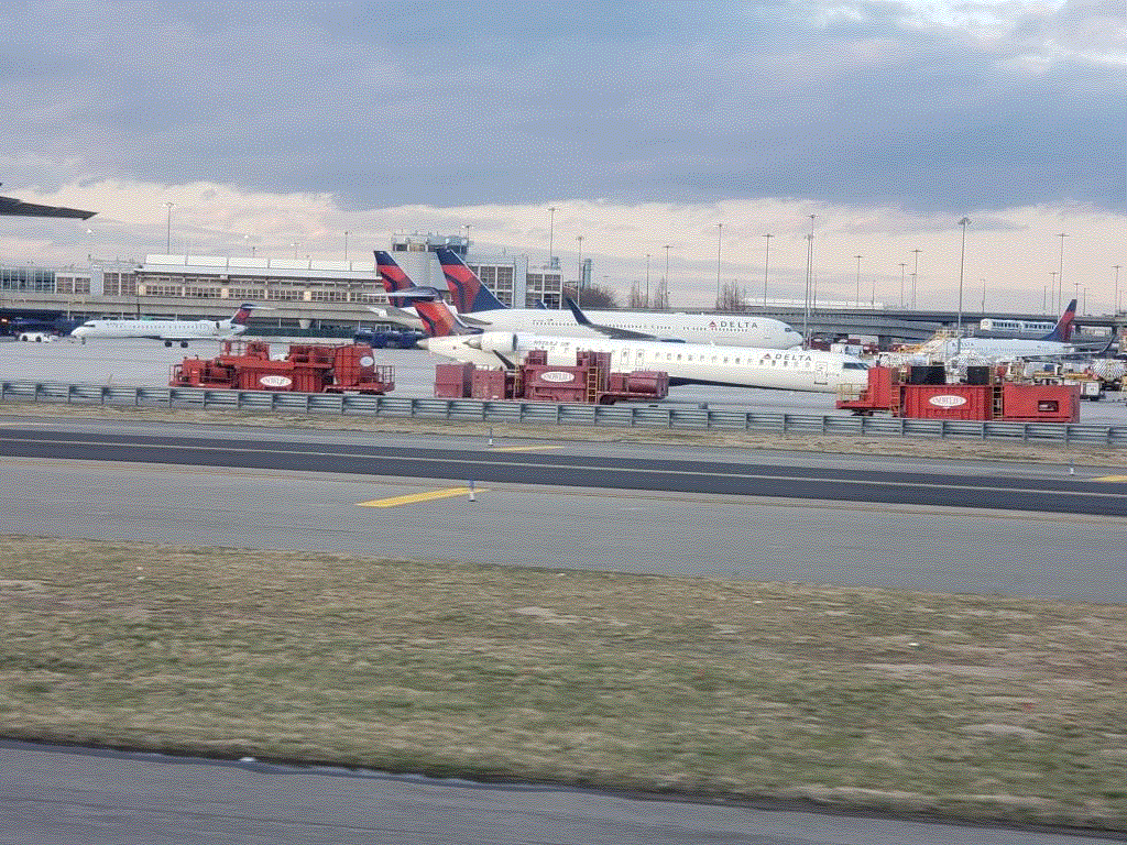 Photo of aircraft N926XJ operated by Endeavor Air