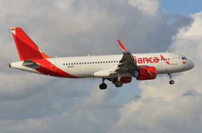 Photo of aircraft N818AV operated by Avianca