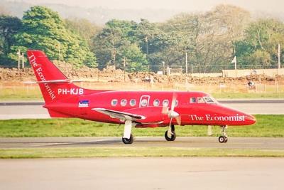 Photo of aircraft PH-KJB operated by BASE Business Airlines