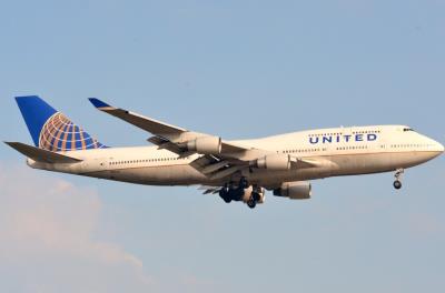 Photo of aircraft N197UA operated by United Airlines
