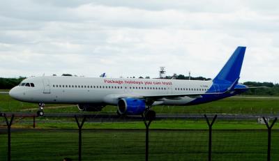 Photo of aircraft G-SUNG operated by Jet2